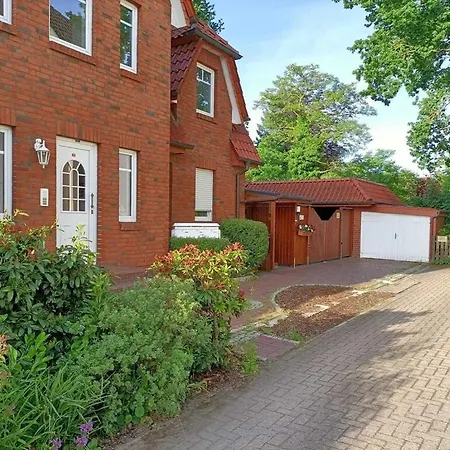 Moderne Mit Kamin U Garten Im Eg 100qm Naehe Weser Und Golfplatz *