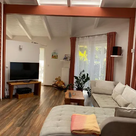 Moderne Mit Kamin U Garten Im Eg, Baden, Naehe Weser U Golfplatz Achim